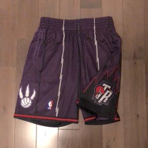 Toronto Raptors Retro Away Shorts BNWT Mitchell and Ness Size Large NBA - 🏀🦖